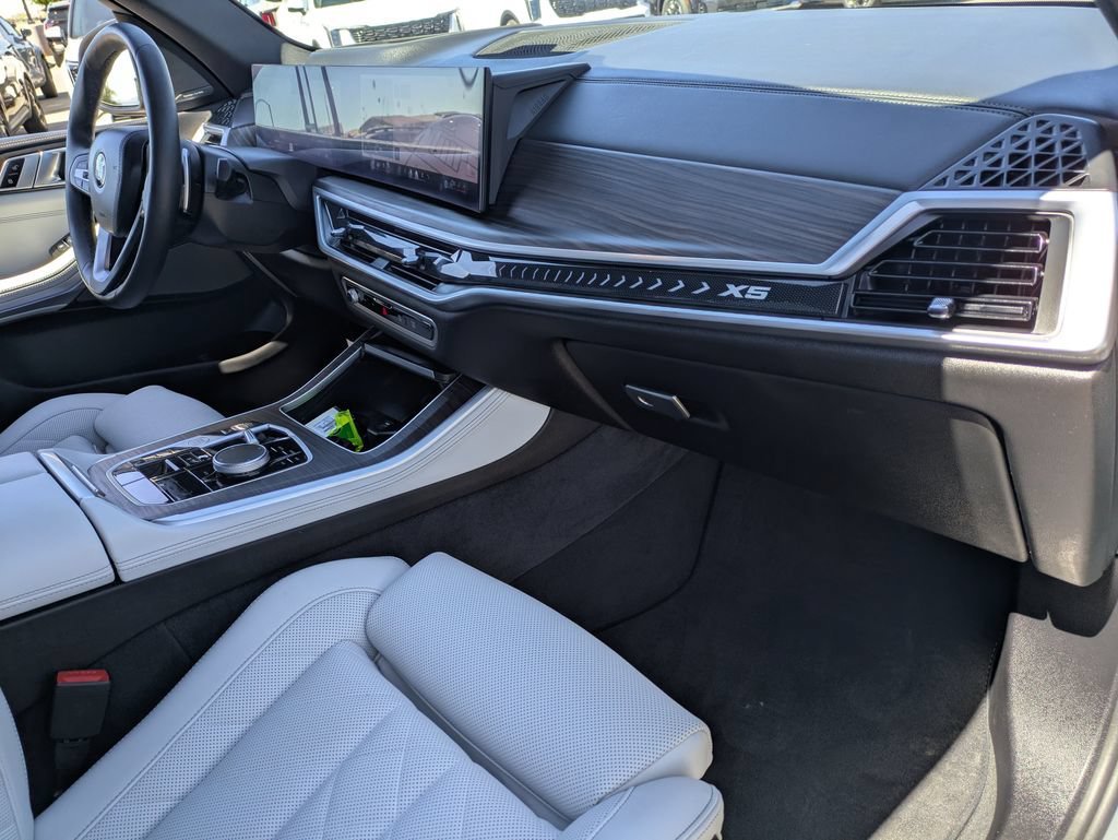Used 2024 Skyscraper Grey Metallic BMW sDrive40i image 14