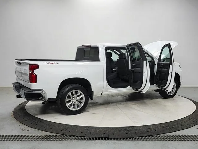 Used 2021 White Chevrolet LTZ image 15