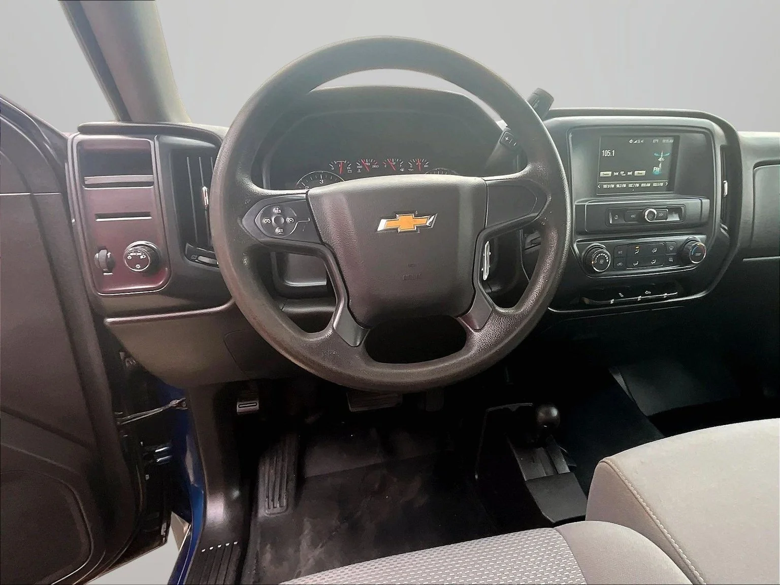 Used 2017 Blue Chevrolet LS image 6