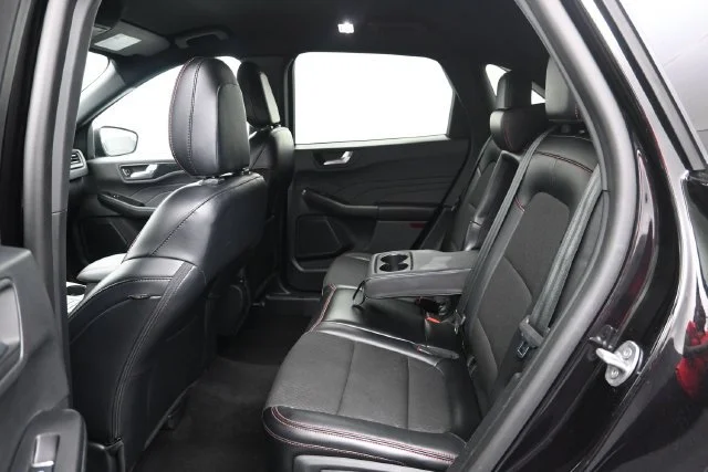 Used 2025 Agate Black Metal Ford ST-Line image 21
