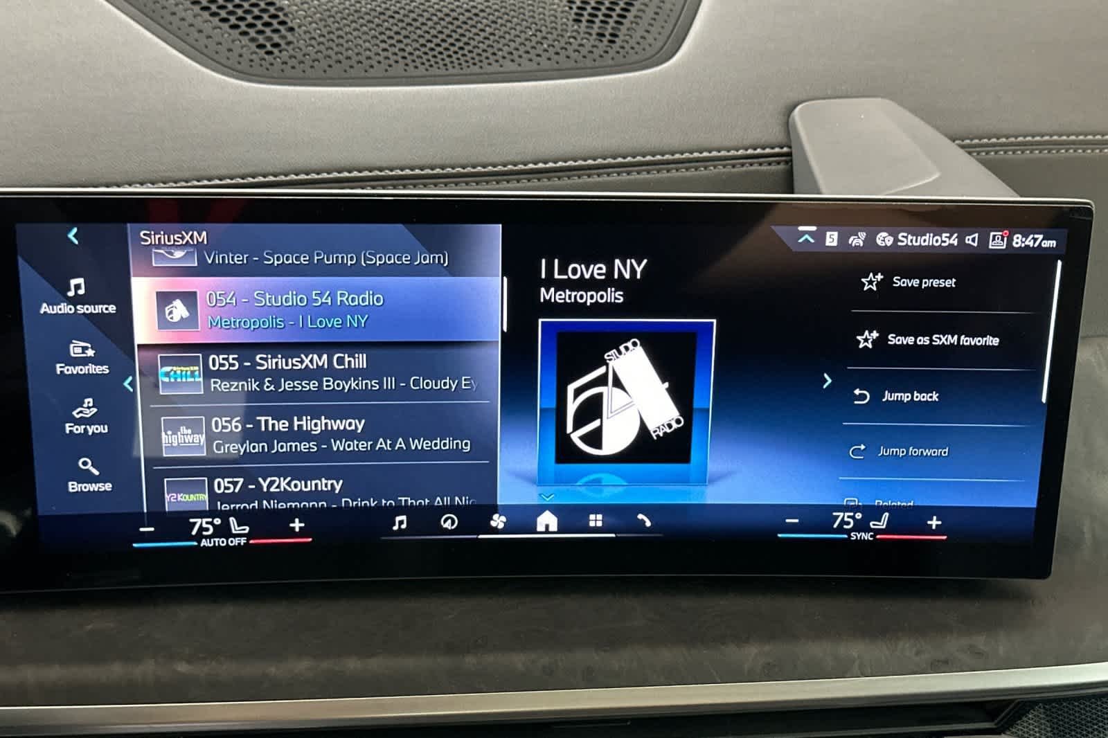 Used 2026 Skyscraper Grey Metallic BMW xDrive40i image 18