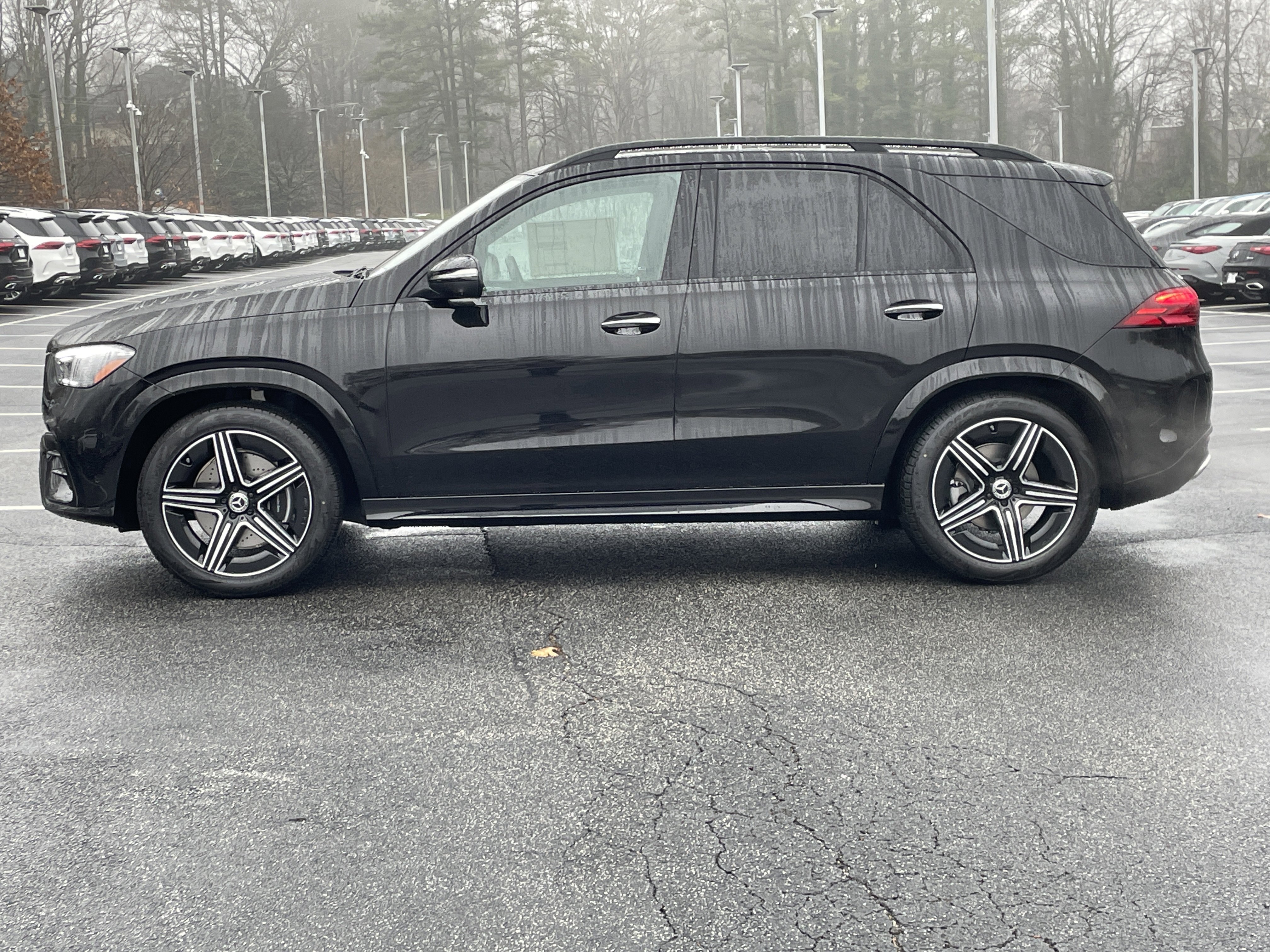 New 2026 Obsidian Black Metallic Mercedes-Benz GLE 580 4MATIC® SUV image 13