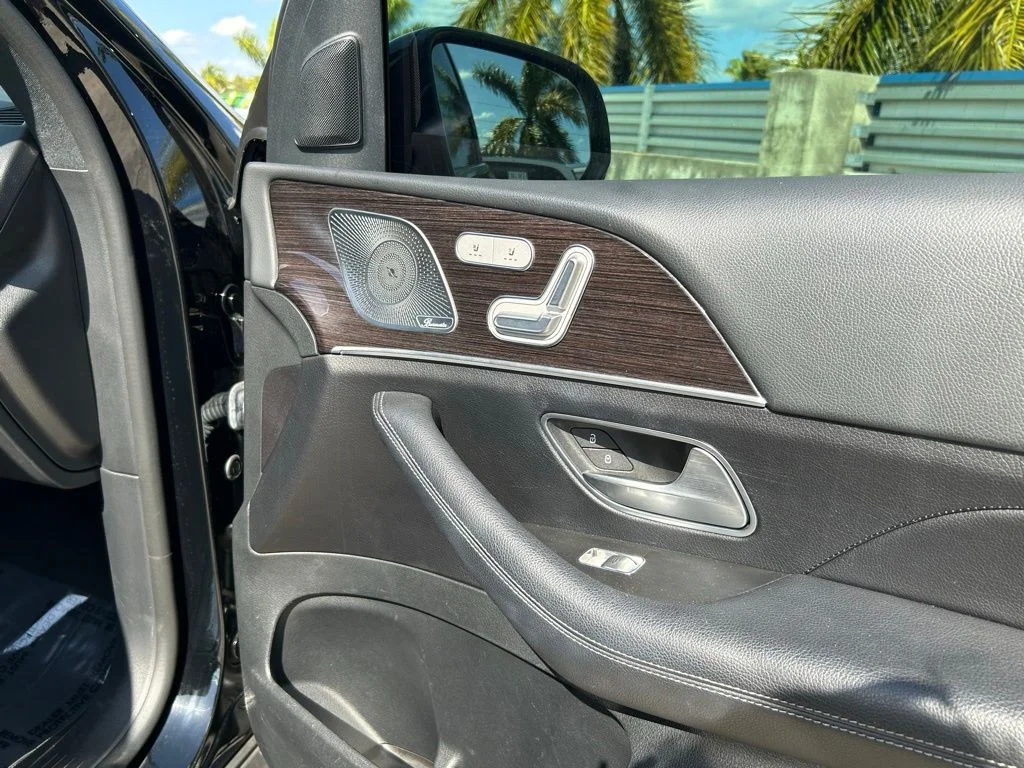 Used 2022 Black Mercedes-Benz GLE 350 image 32
