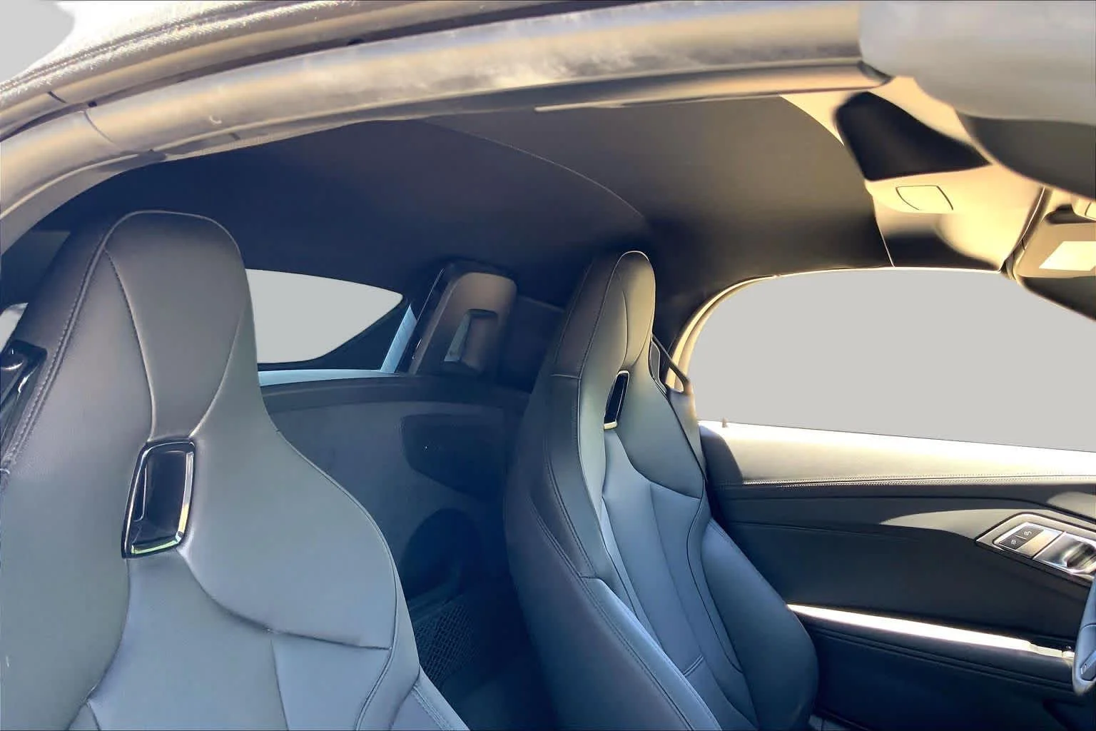 Used 2025 Skyscraper Grey Metallic BMW sDrive30i image 11