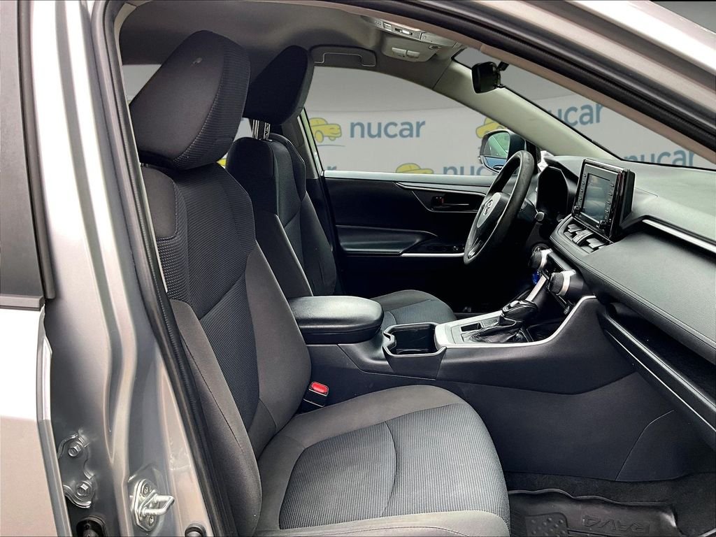 Used 2022 Silver Toyota LE image 11