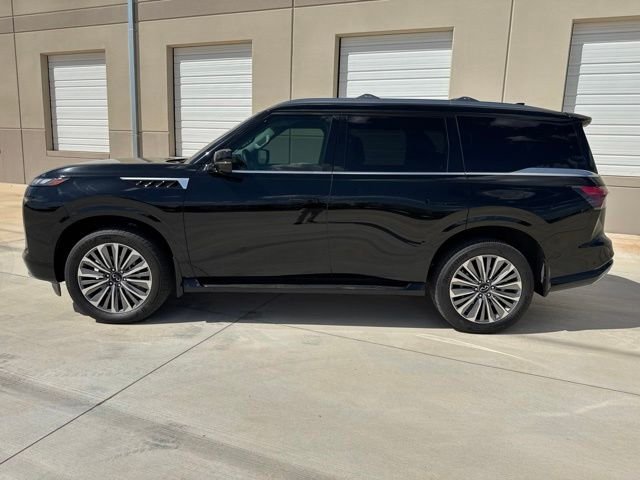 Used 2025 Black INFINITI LUXE image 8