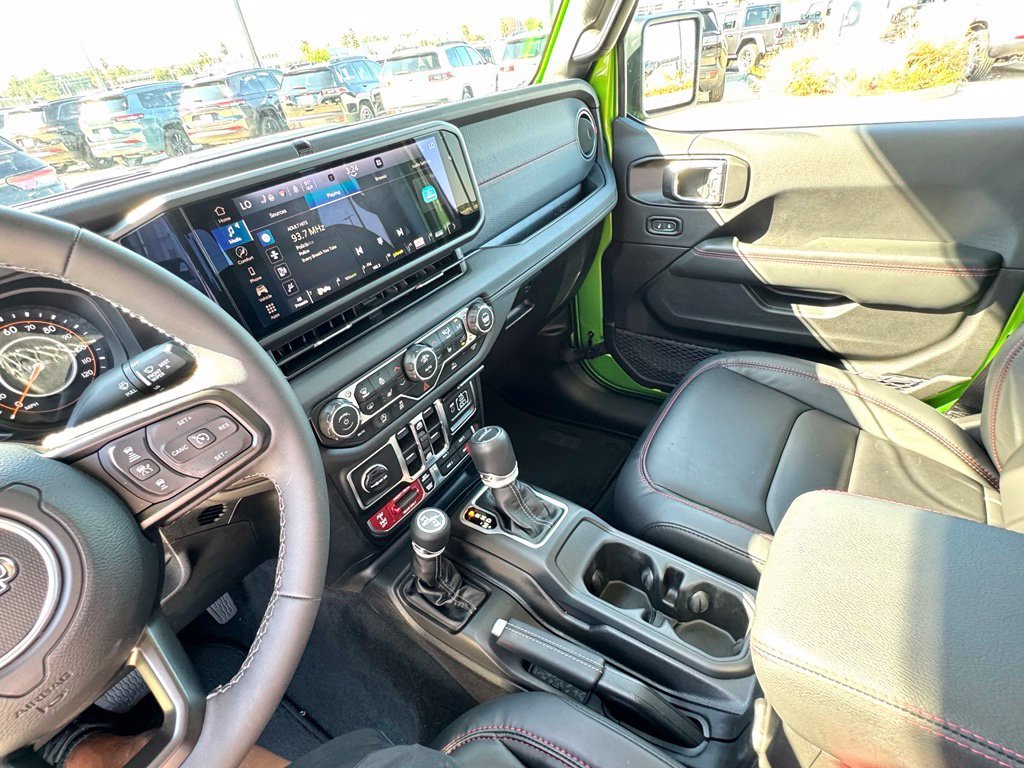 Used 2025 Green Jeep Rubicon image 36