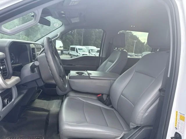 Used 2024 Oxford White Ford XL image 10