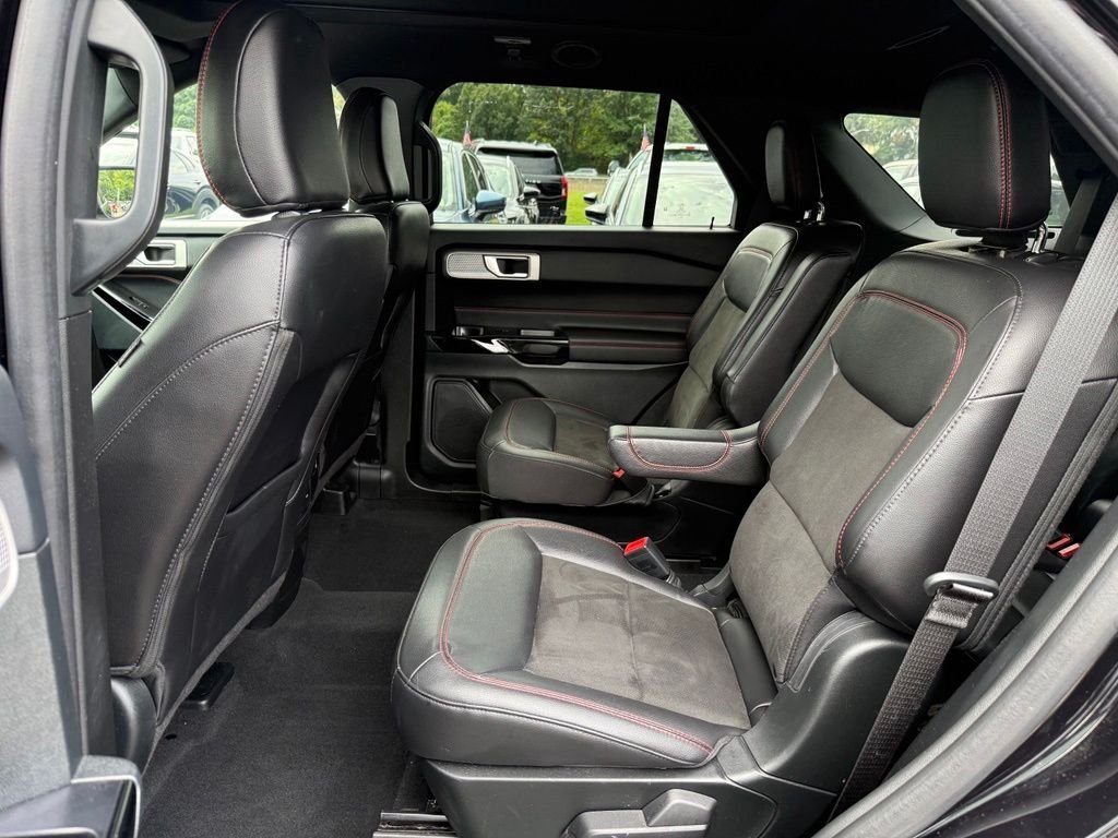 Used 2023 Black Ford ST-Line image 26