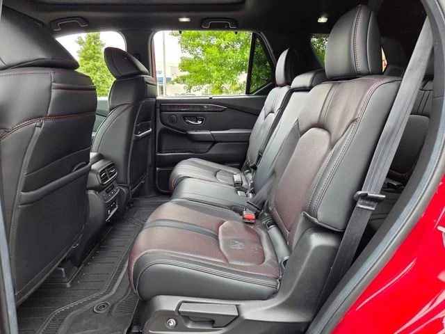 2025 Honda Pilot Black Edition - Photo 53