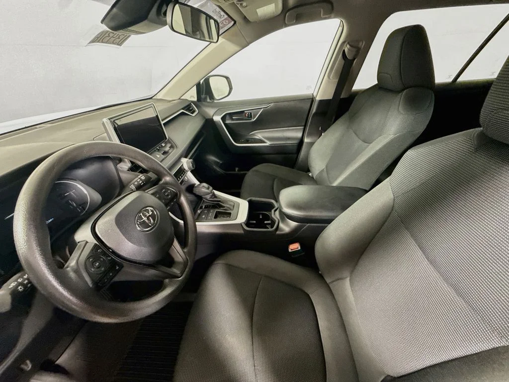 Certified Used 2025 Ice Cap Toyota LE image 19