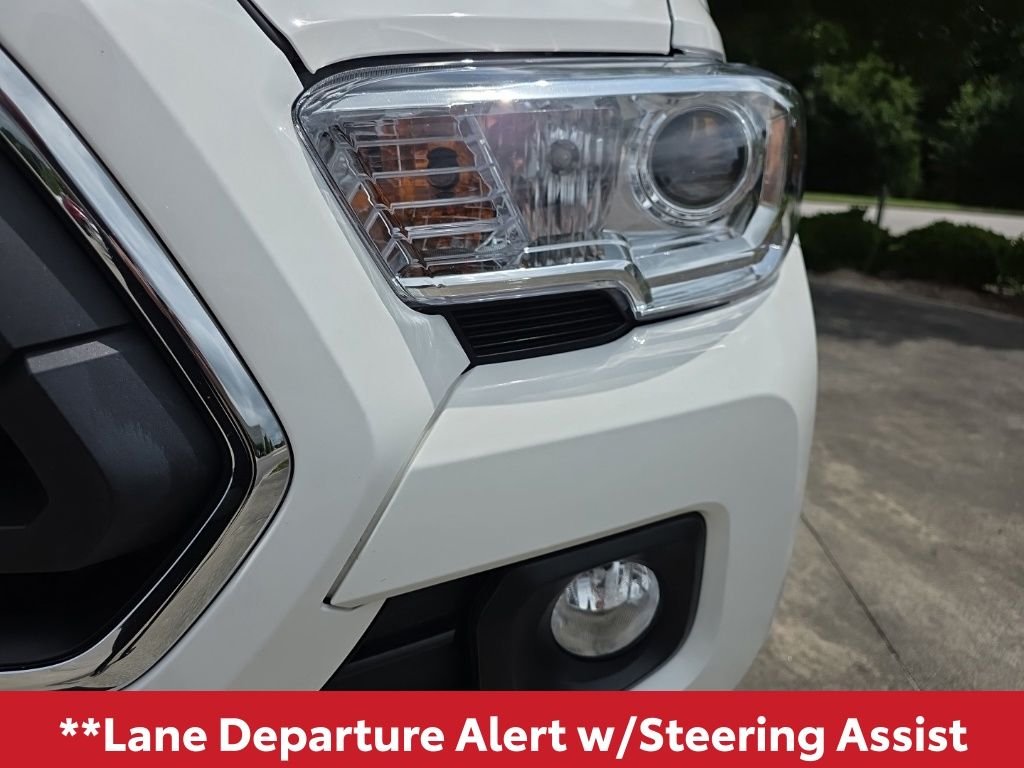 Used 2021 White Toyota SR5 image 9