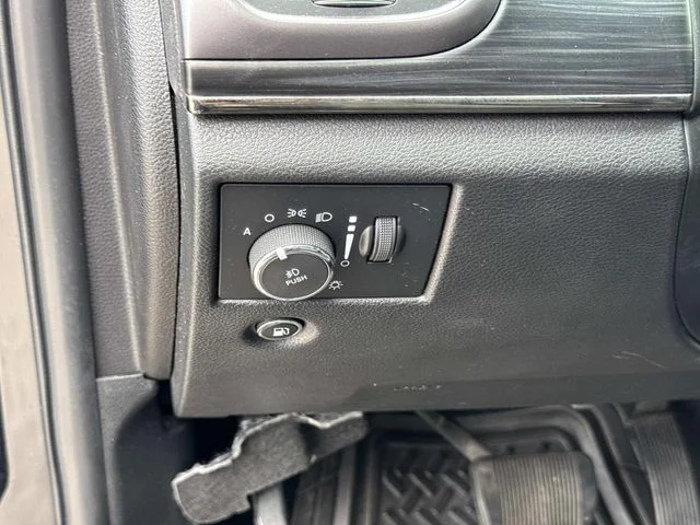 Used 2019 Black Jeep Limited X image 32