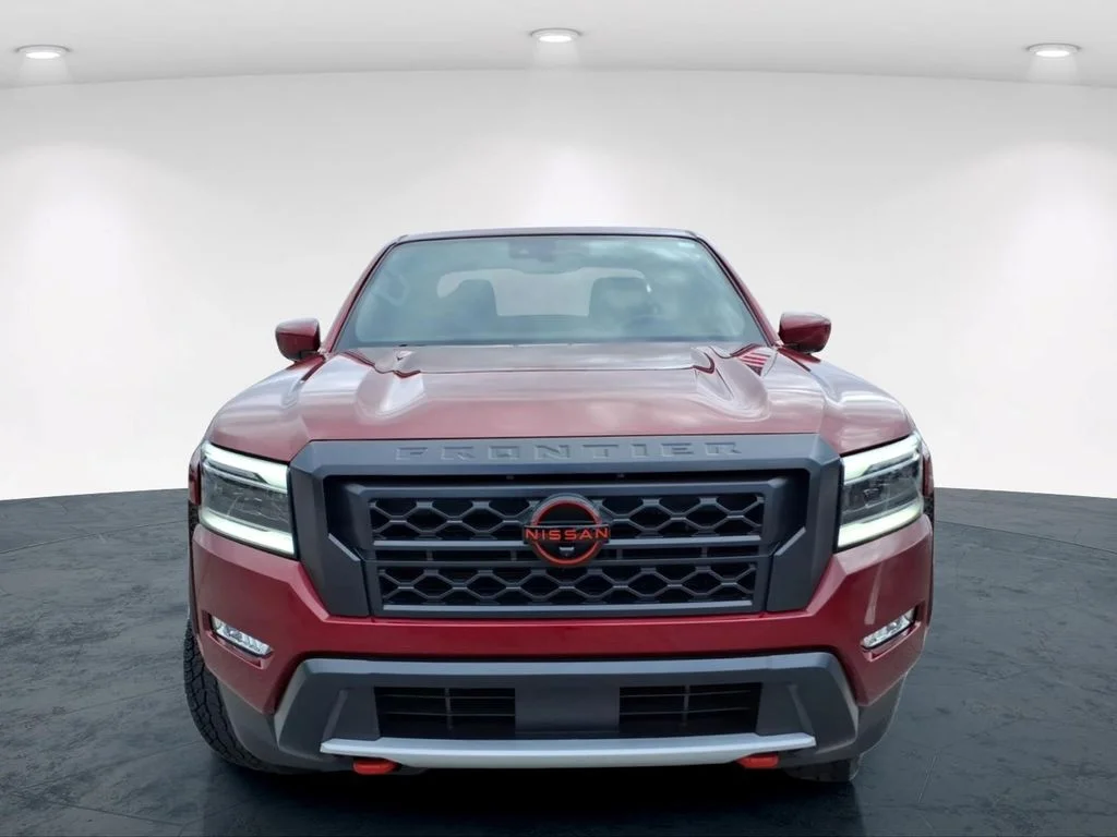 Used 2024 Red Nissan PRO-X image 4