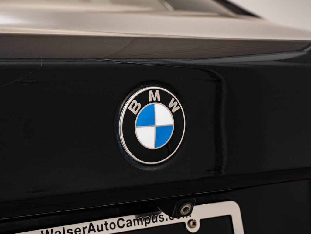 Used 2019 Black Sapphire Metallic BMW 540i image 4