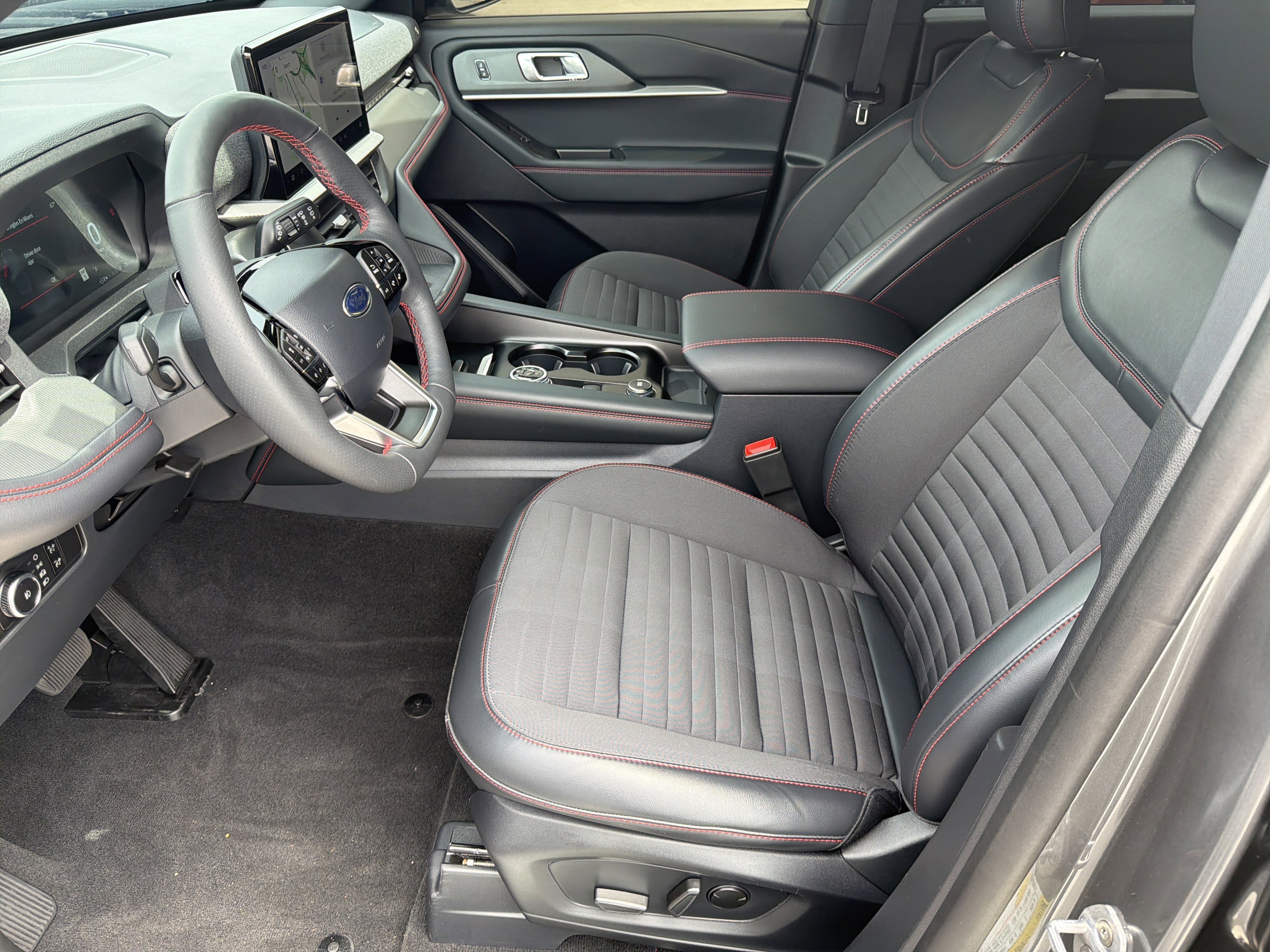 Used 2025 Gray Metallic Ford ST-Line image 11