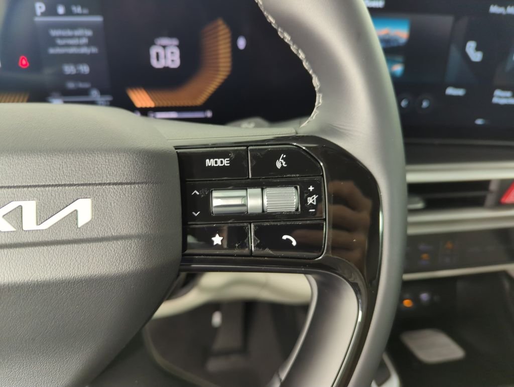 New 2026 Glacial White Pearl Kia S image 24