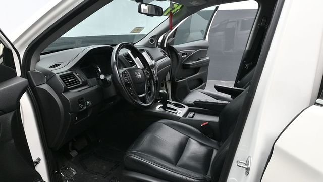 Used 2017 White Honda EX-L image 14