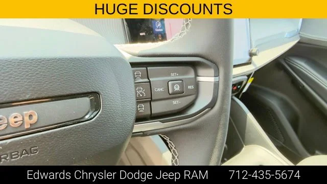 New 2026 White/off-white Jeep Laredo image 19