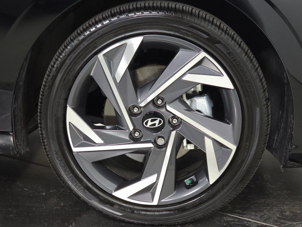 2025 Hyundai Elantra SEL - Photo 11