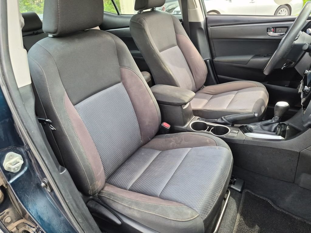 Used 2018 Blue Toyota LE image 31