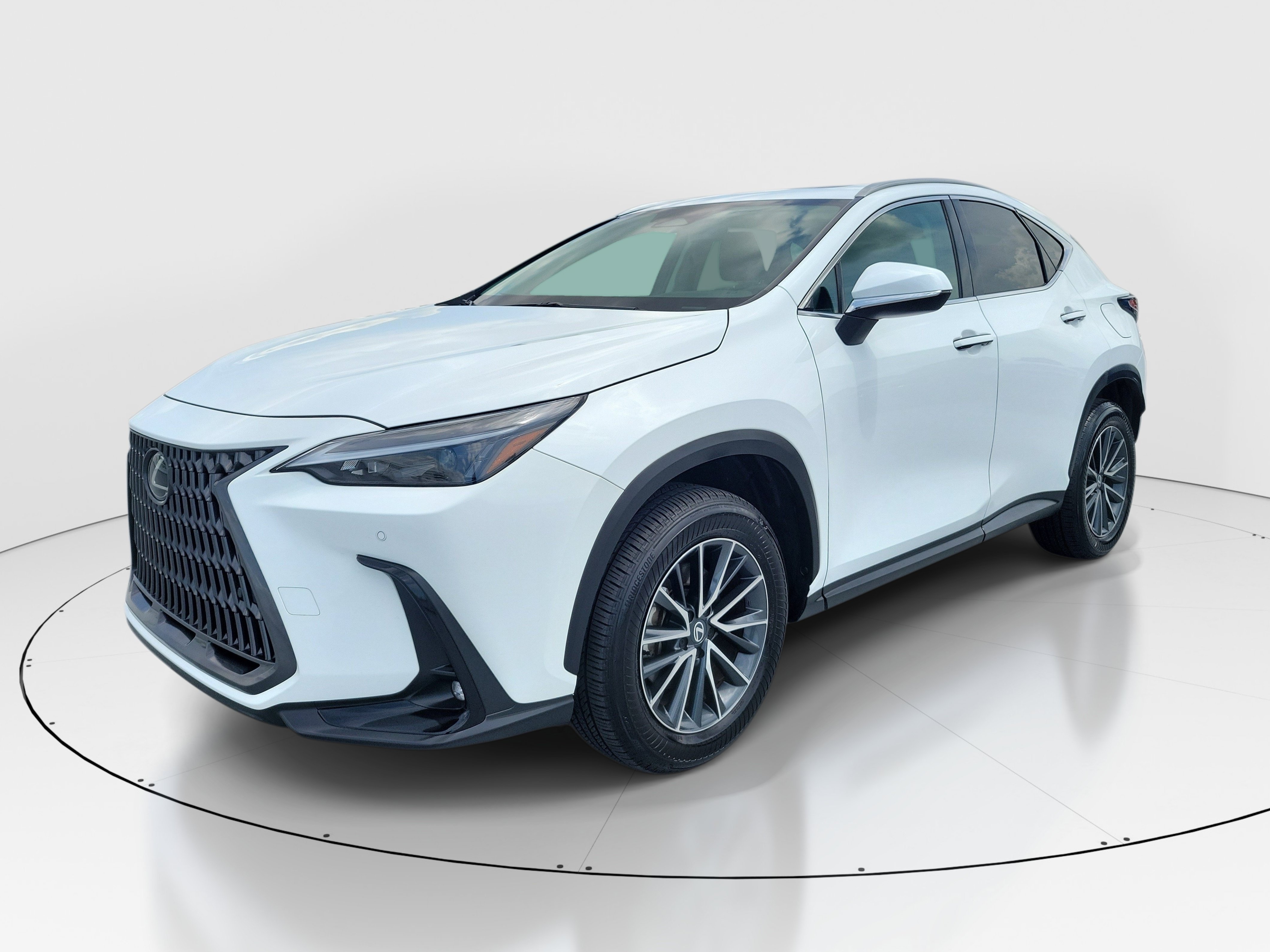 Used 2026 Ultra White Lexus NX 350 Premium image 3