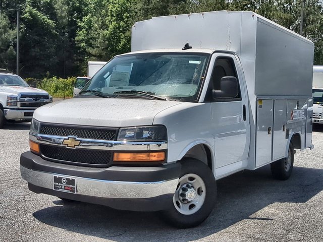 2025 Chevrolet Express Cutaway 3500 1WT