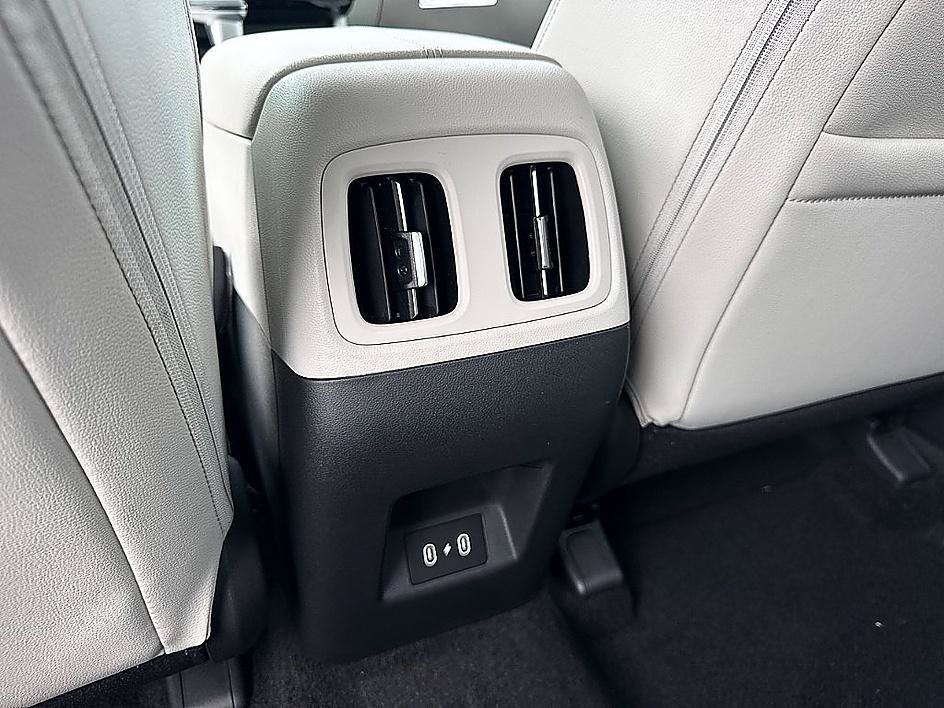 New 2026 Ecotronic Gray Hyundai SEL Plus FWD image 8