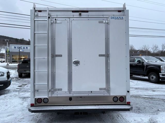 New 2026 Oxford White Ford E-350 SRW image 5