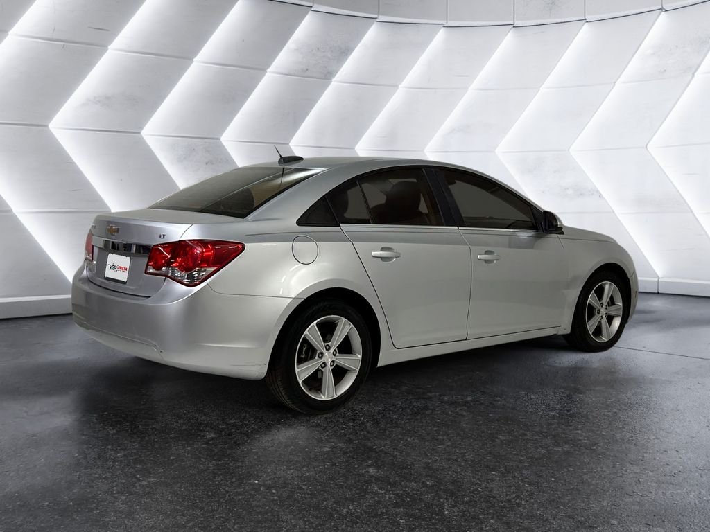 Used 2015 Silver Chevrolet 2LT image 4