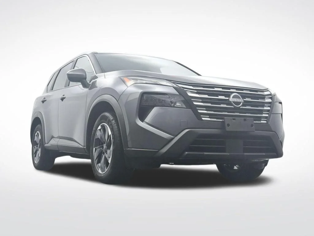 Used 2025 Gray Nissan SV image 32