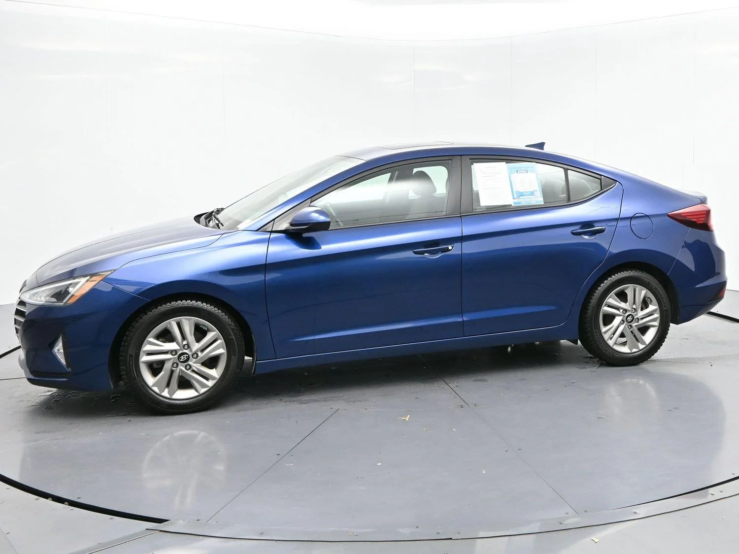 Used 2020 Lakeside Blue Hyundai Value Edition image 4