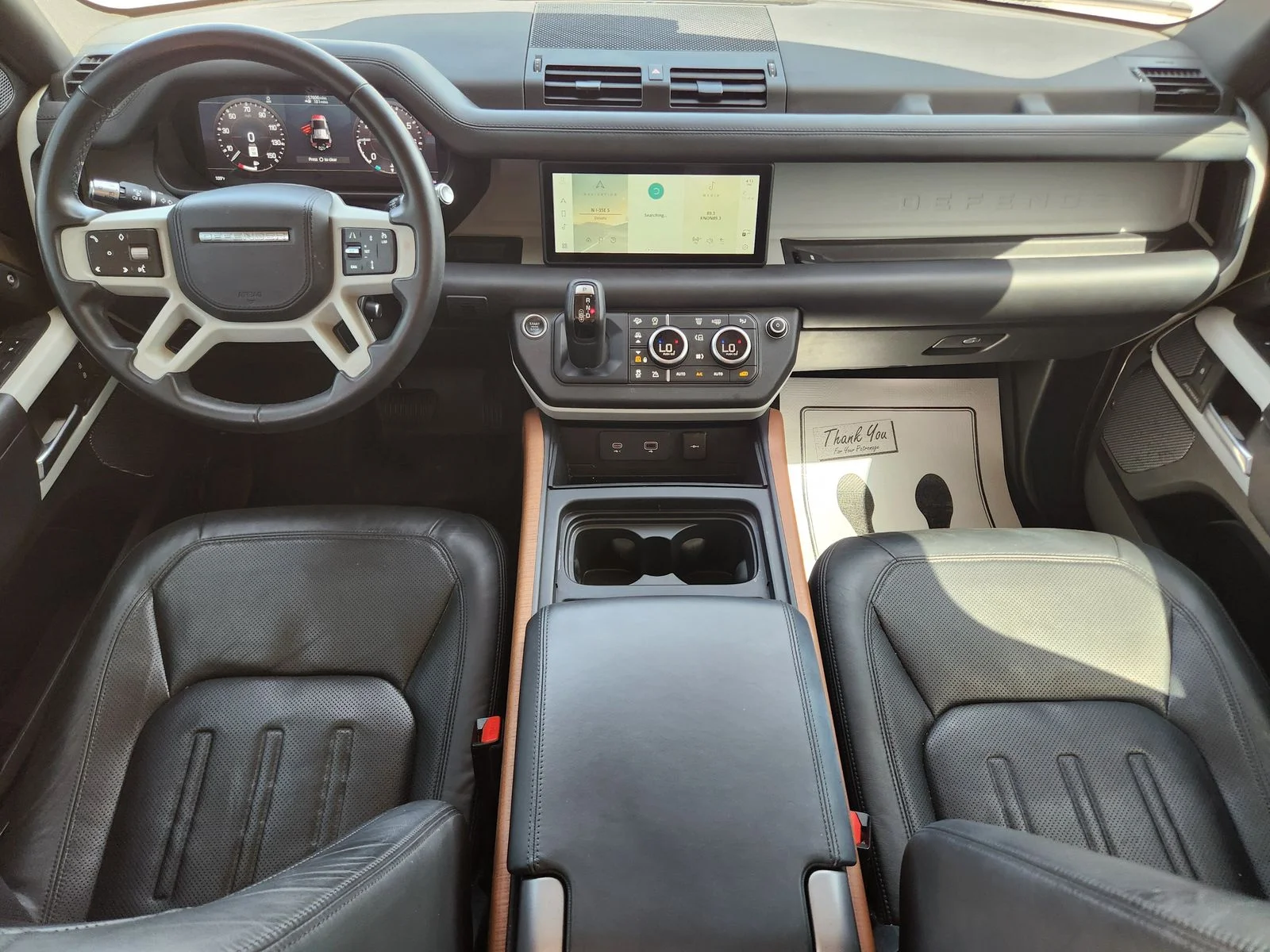 Used 2020 Green Land Rover HSE image 26