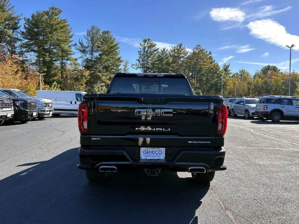 Used 2023 Onyx Black GMC Denali Ultimate image 4