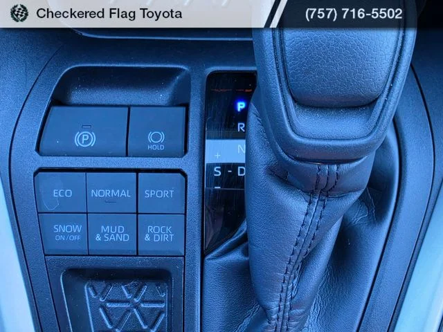 Used 2025 Silver Sky Metallic Toyota LE image 20