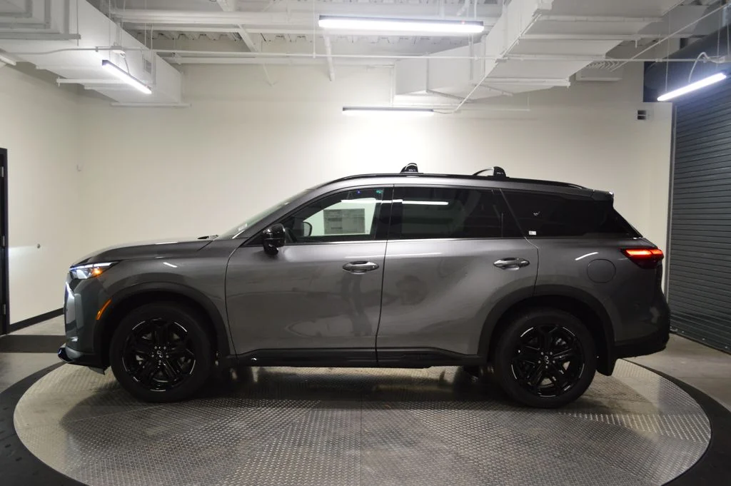 New 2027 Graphite Shadow INFINITI SPORT image 2