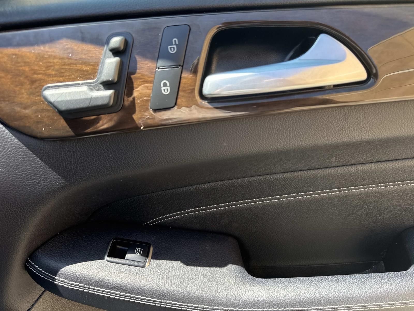 Used 2015 Black Mercedes-Benz ML 350 image 17