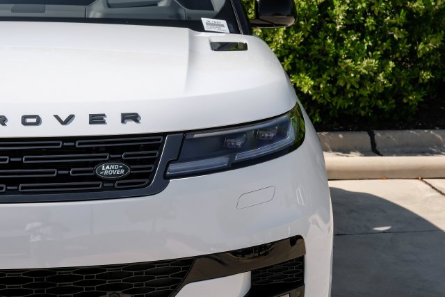 New 2027 Fuji White Land Rover Dynamic SE image 63