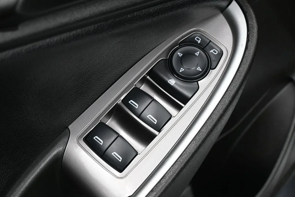 Used 2024 Summit White Chevrolet RS image 13