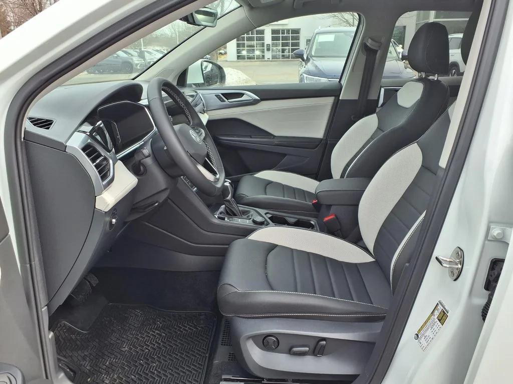 New 2026 Pure White Volkswagen 1.5T SEL image 6