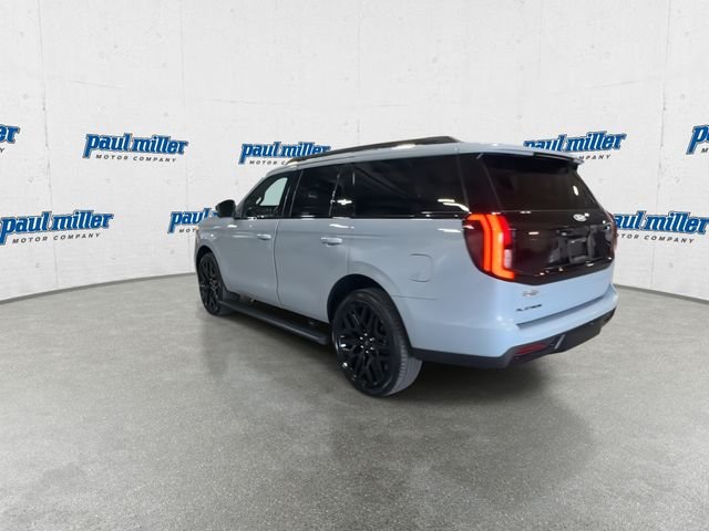 New 2027 Gray Ford Platinum image 8