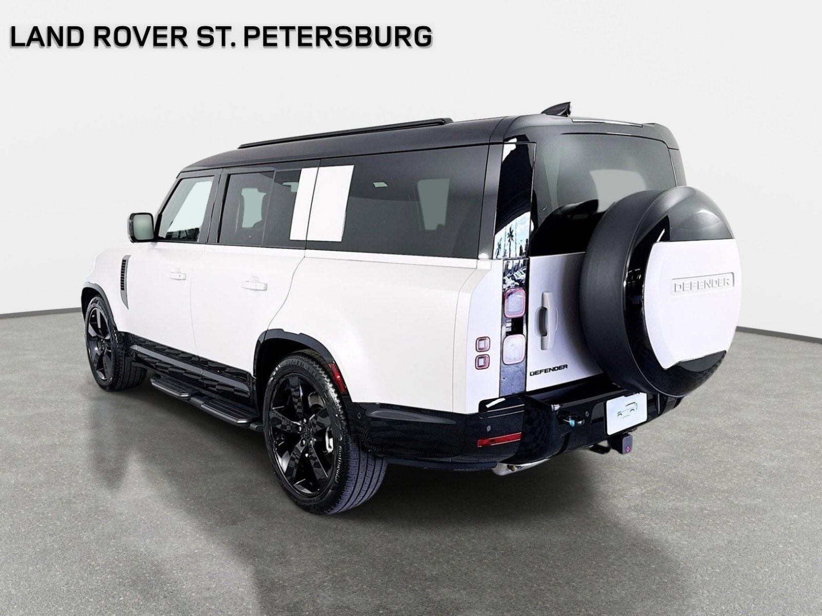 Used 2026 Gray Land Rover X-Dynamic SE image 7