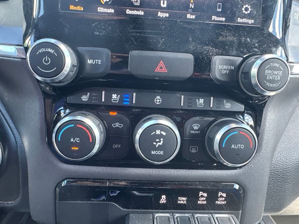 Used 2021 Black Ram Laramie image 13