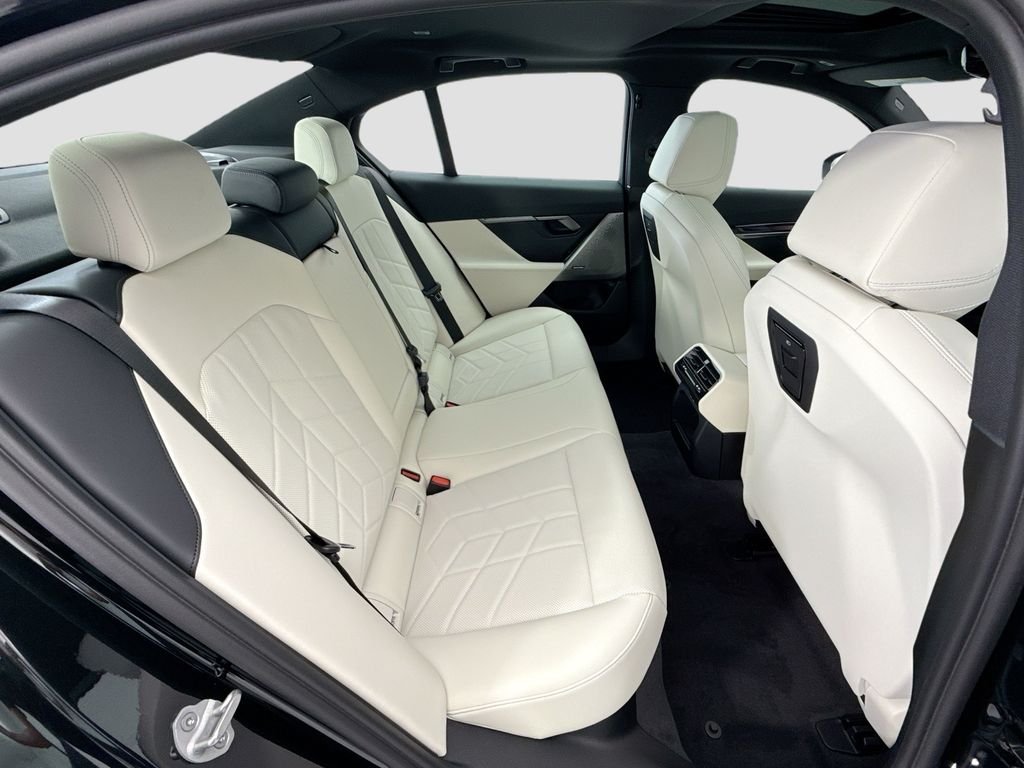 New 2027 Black Sapphire Metallic BMW 530i image 21
