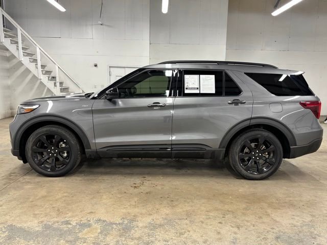 Used 2023 Gray Ford ST-Line image 4