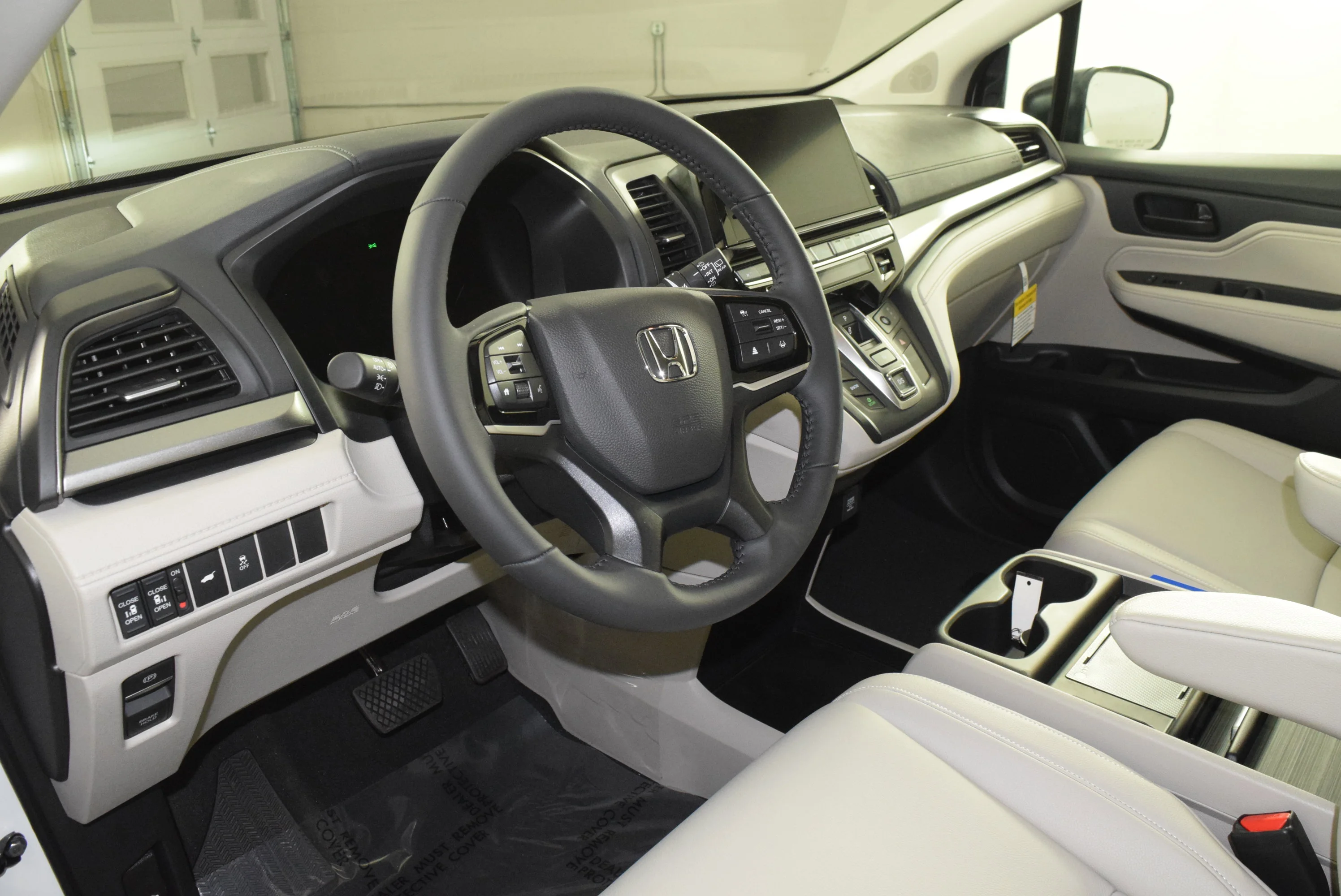 New 2026 Platinum White Pearl Honda EX-L image 2