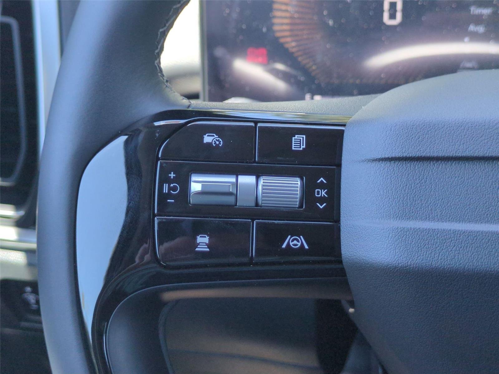 New 2026 Ivory Silver Kia S image 20
