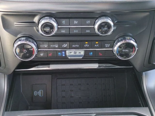 Used 2024 Gray Ford Lariat image 25