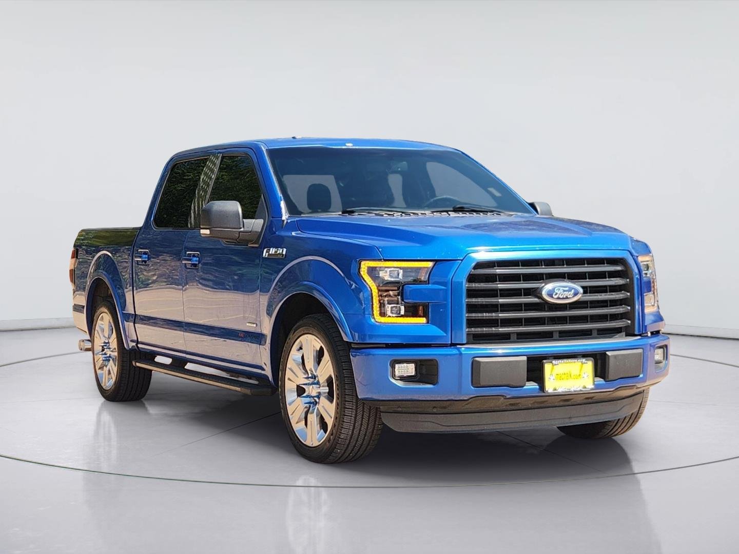 Used 2015  Ford XL image 3