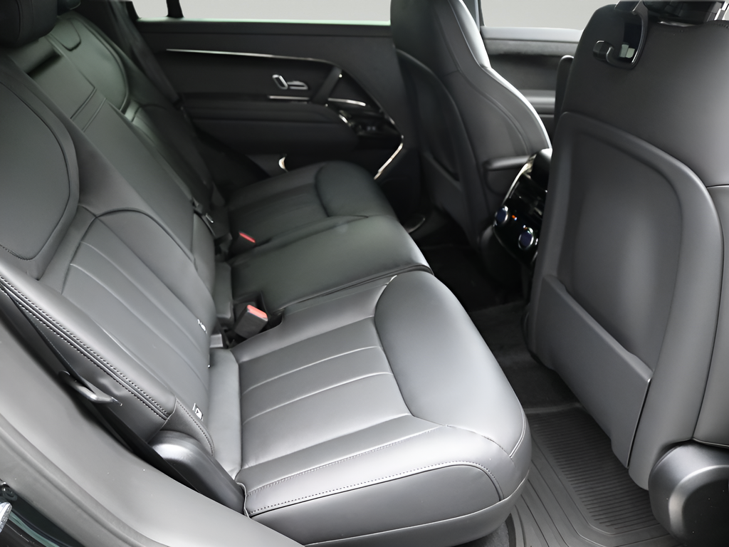 New 2026  Land Rover Dynamic SE image 9